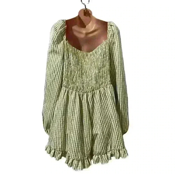 Pretty Little Thing Green Check Print Shirred Frill Hem Romper - Picture 2 of 4
